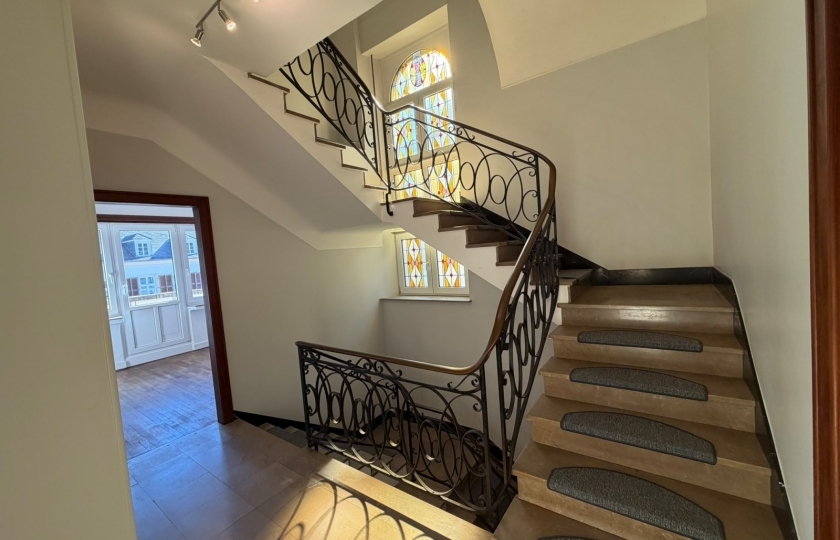 Image 49350/17